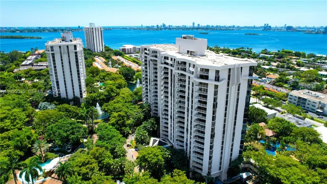 $435,000 | 1000 Quayside Terrace, Unit 1107, Miami, FL 33138