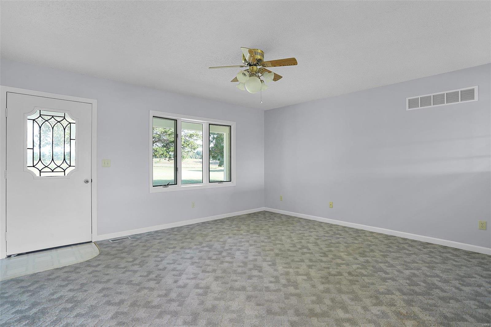 6485 Evergreen Loop Leslie, MO 63056 - Photo 16 of 67