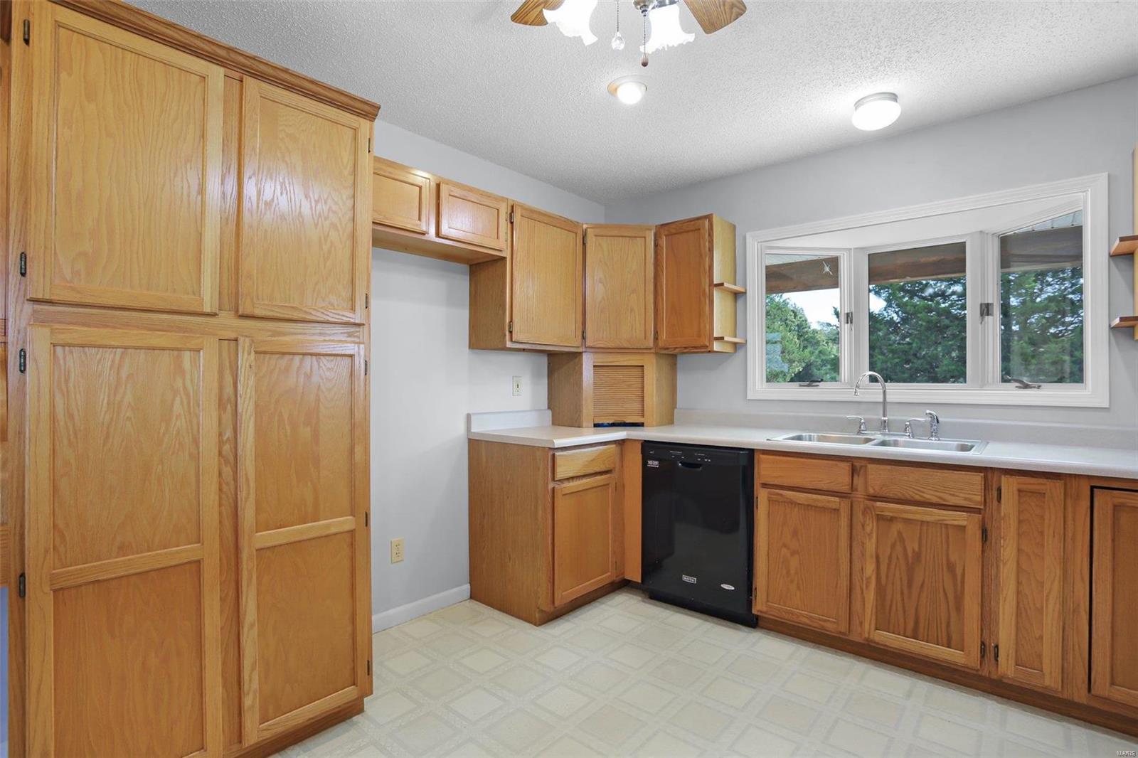 6485 Evergreen Loop Leslie, MO 63056 - Photo 20 of 67