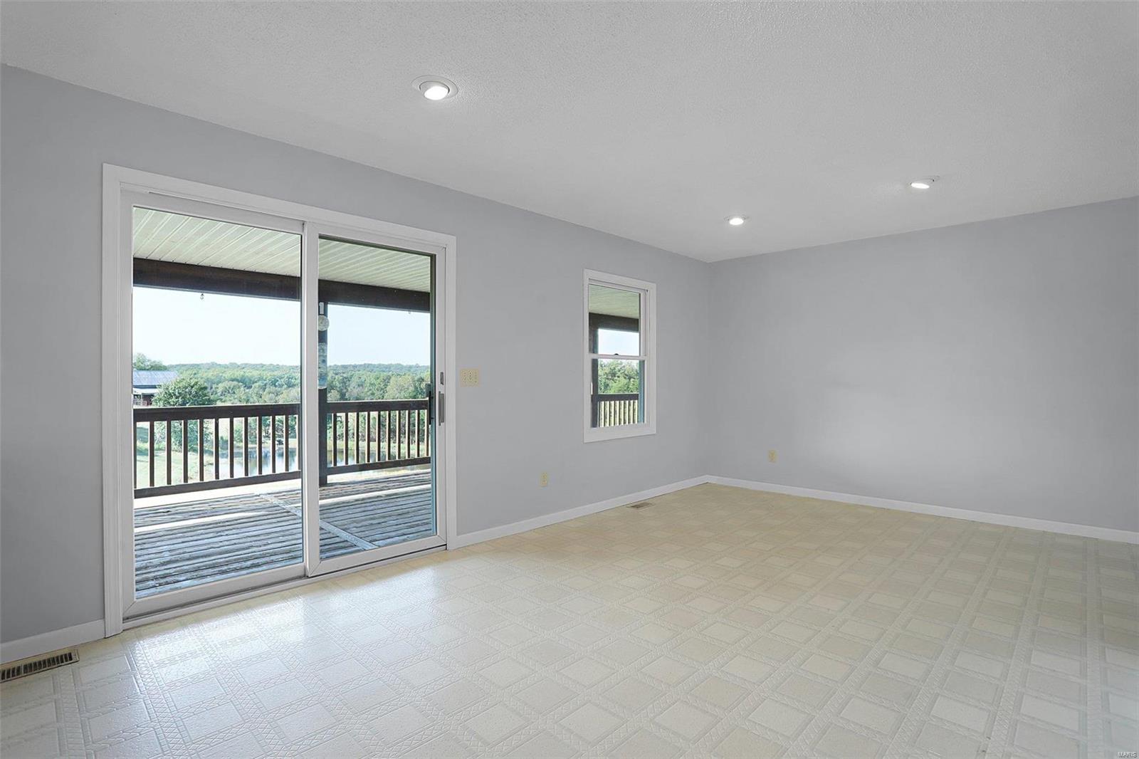 6485 Evergreen Loop Leslie, MO 63056 - Photo 23 of 67