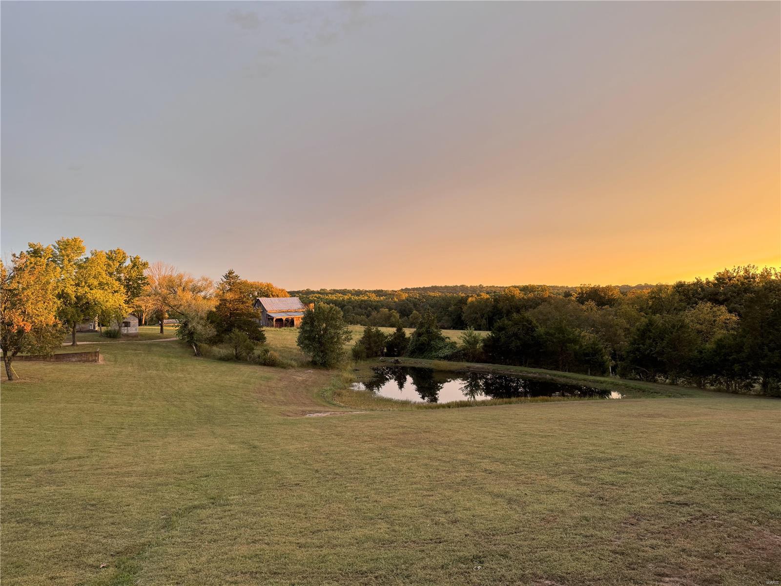 6485 Evergreen Loop Leslie, MO 63056 - Photo 3 of 67