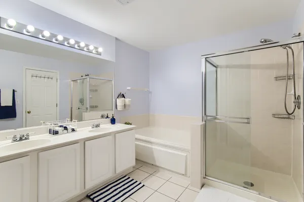 $3,300 | 9337 Harrison Street, Des Plaines, IL 60016