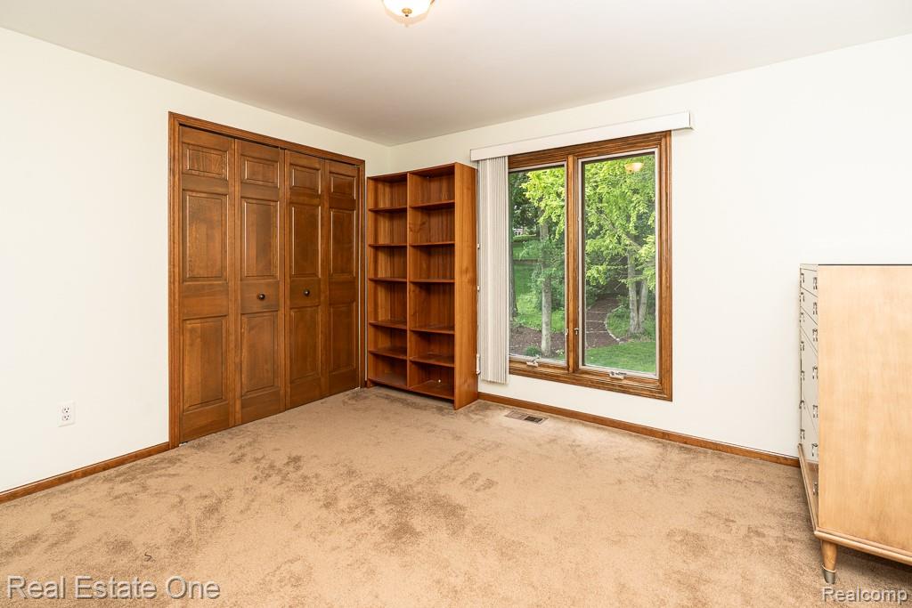 1171 Springwood Lane Rochester, MI 48309 - Photo 23 of 32 1171 Springwood_MLS-034.jpg