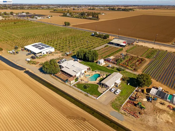 $3,950,000 | 2017 Walnut Boulevard, Brentwood, CA 94513