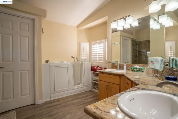 $3,950,000 | 2017 Walnut Boulevard, Brentwood, CA 94513