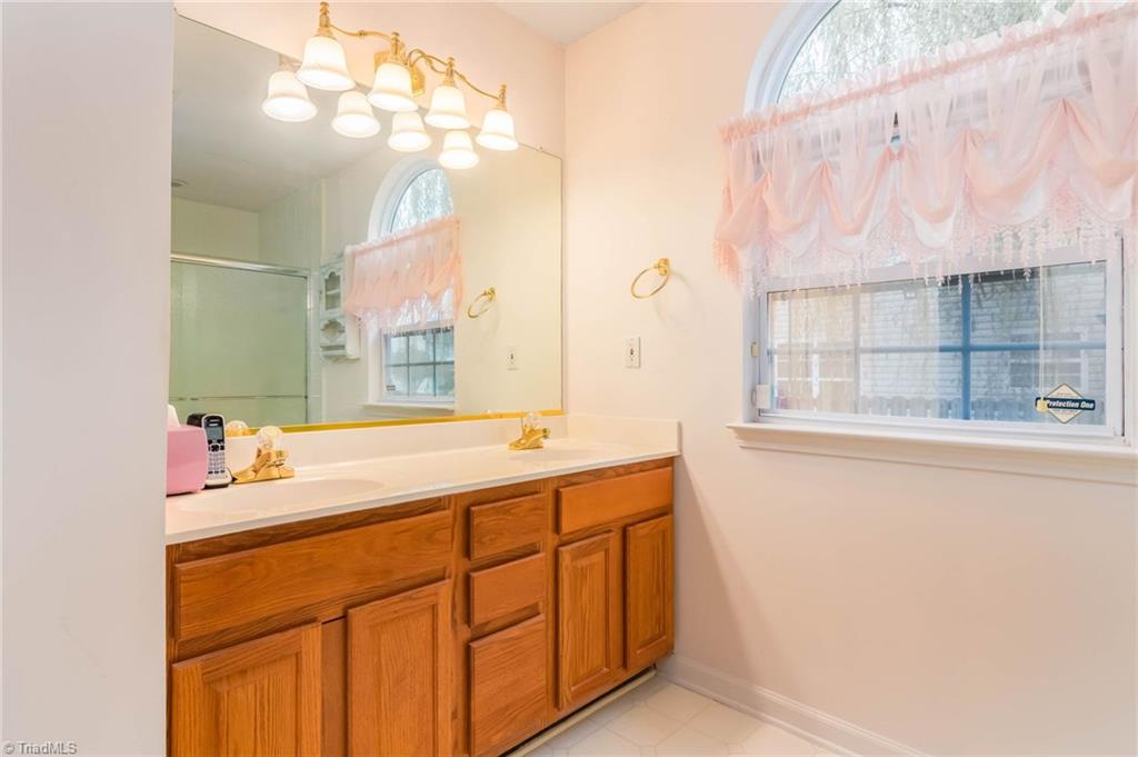 3976 Sorrell Court High Point, NC 27265 - Photo 16 of 24 Gallery Image 16