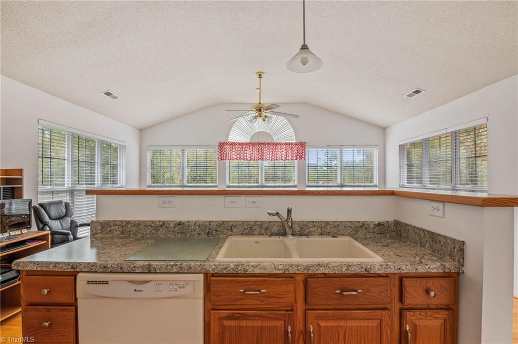 3976 Sorrell Court High Point, NC 27265 - Photo 8 of 24 Gallery Image 8
