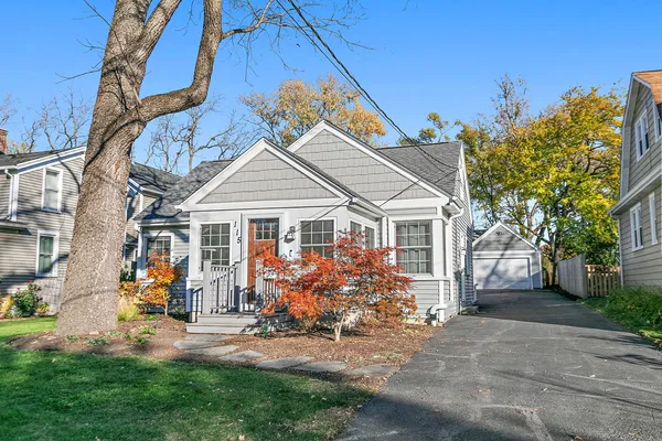 $465,000 | 115 North Hager Avenue, Barrington, IL 60010