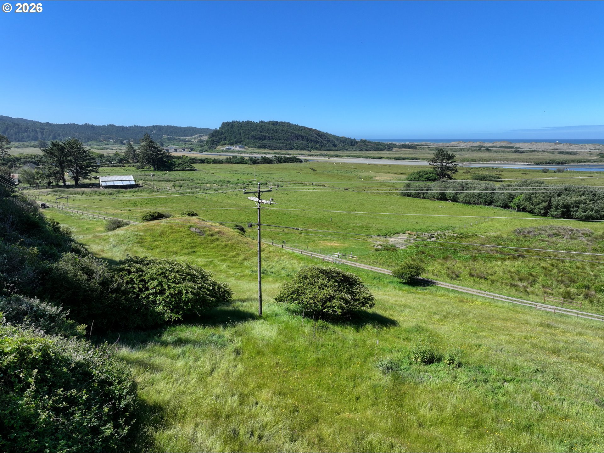 94665 North Bank Pistol River Road Gold Beach, OR 97444 - Photo 30 of 48