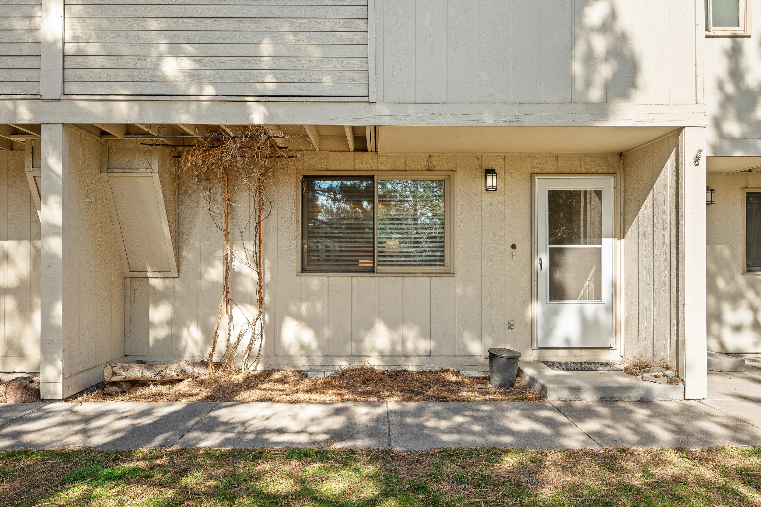 1050 Northeast Butler Market Road, Unit 2 Bend, OR 97701 - Photo 27 of 47 1050 ne butler market rd 2 - snowdrift v