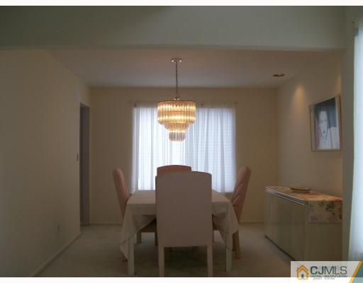 8 Drake Road Hillsborough, NJ 08844 - Photo 3 of 10 Gallery Image 3