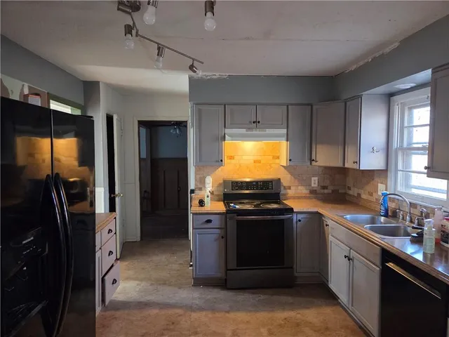 $175,000 | 8510 East 110 Terrace, Kansas City, MO 64134