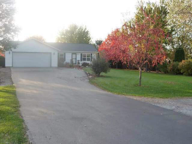 8525 North Genesee Road Mount Morris, MI 48458 - Photo 2 of 27 20877467-1.JPG