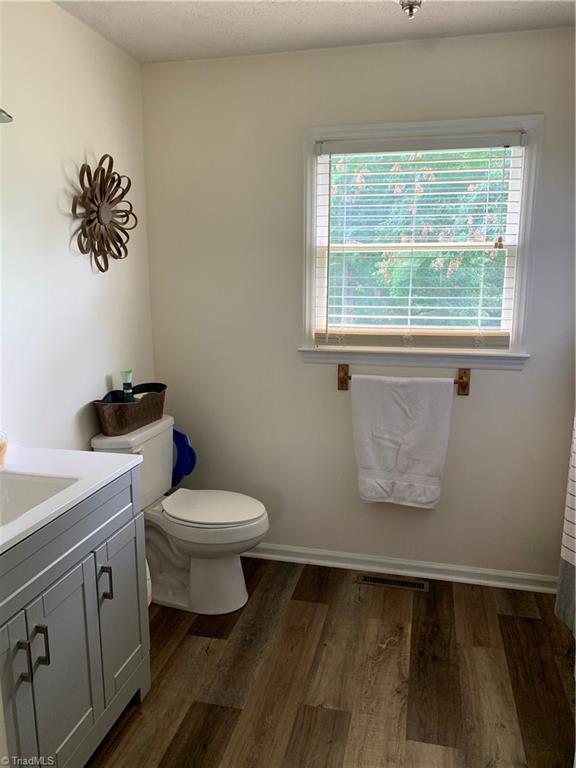 152 Oak Ridge Court Mount Airy, NC 27030 - Photo 14 of 28 Gallery Image 14