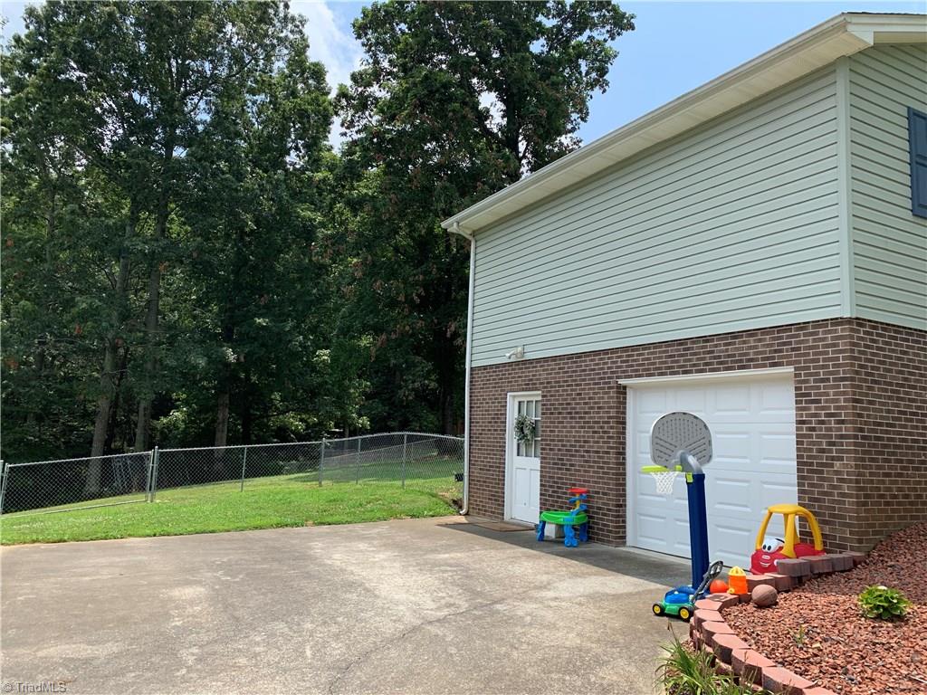 152 Oak Ridge Court Mount Airy, NC 27030 - Photo 24 of 28 Gallery Image 24