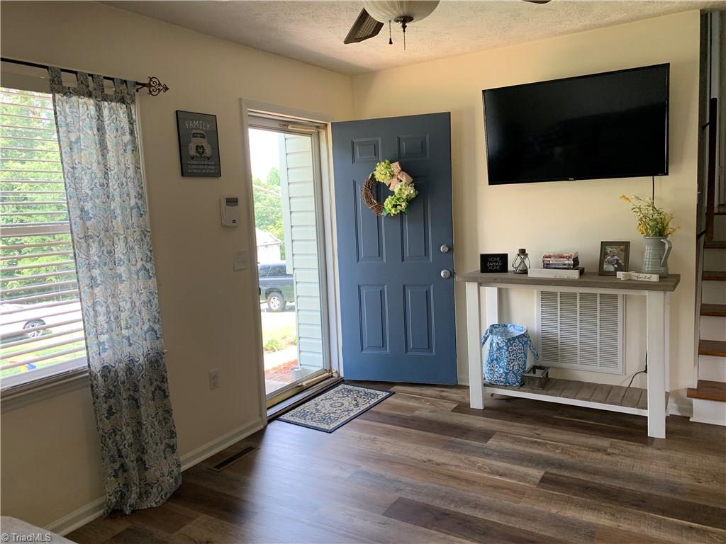 152 Oak Ridge Court Mount Airy, NC 27030 - Photo 4 of 28 Gallery Image 4