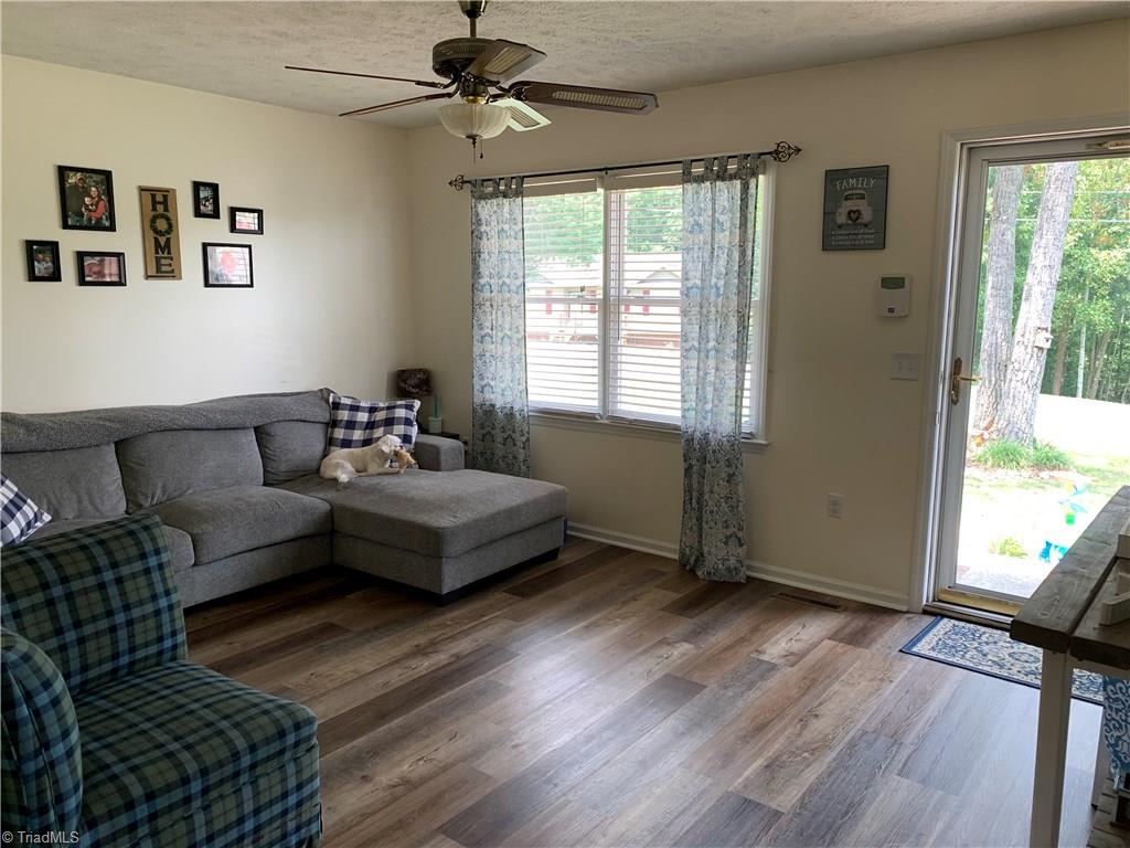 152 Oak Ridge Court Mount Airy, NC 27030 - Photo 7 of 28 Gallery Image 7