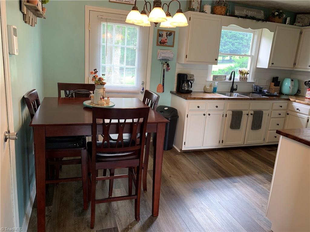 152 Oak Ridge Court Mount Airy, NC 27030 - Photo 9 of 28 Gallery Image 9