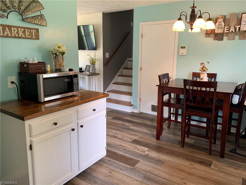 152 Oak Ridge Court Mount Airy, NC 27030 - Photo 10 of 28 Gallery Image 10