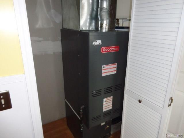7166 Cedar Road Lexington, MI 48450 - Photo 12 of 23 7166 cedar 036.jpg
