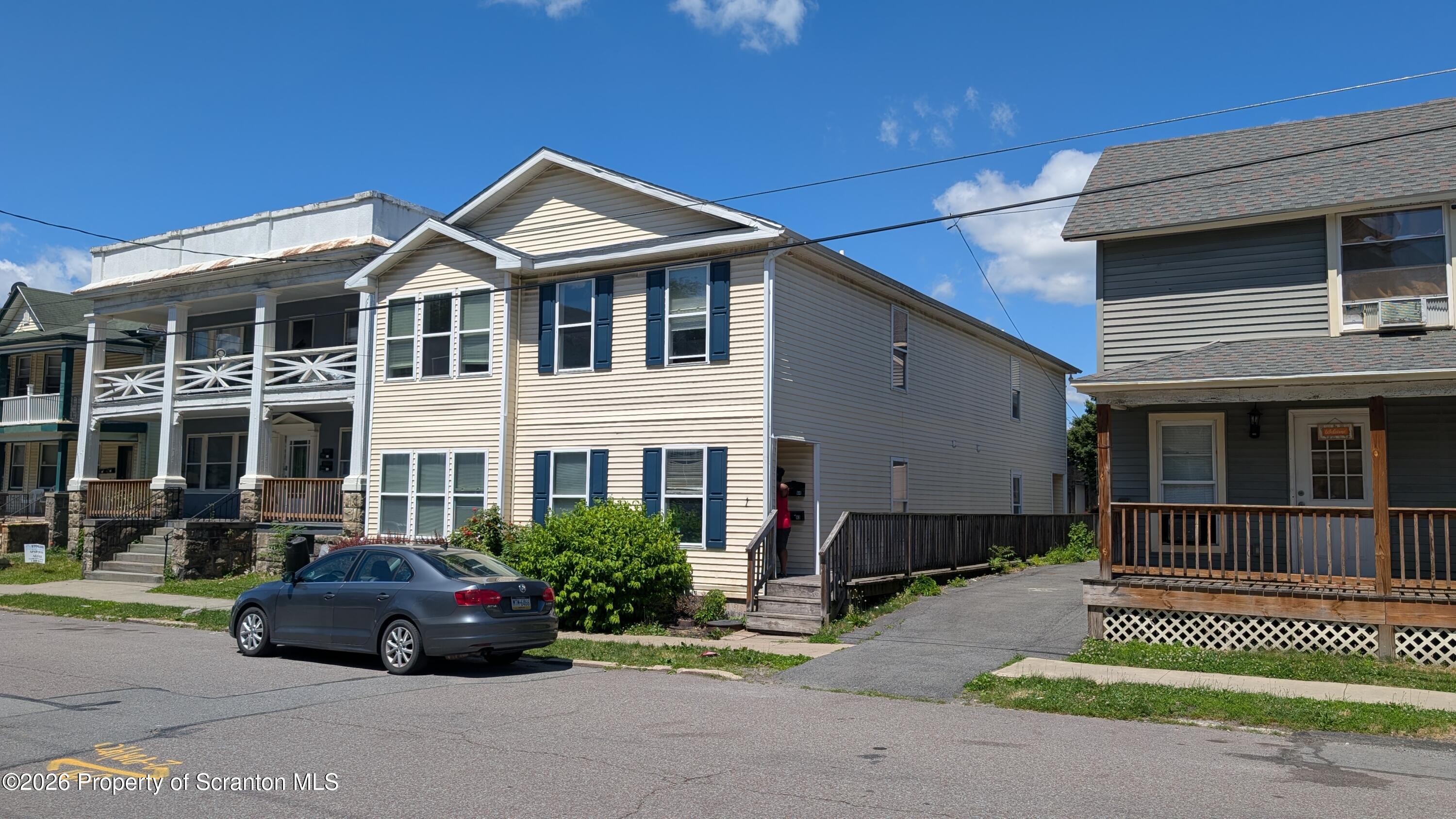 114 Prospect Avenue, Unit 2 Scranton, PA 18505 - Photo 5 of 10 Front