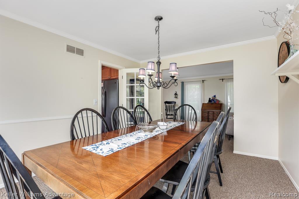 40505 East Mill Rd Court Novi, MI 48375 - Photo 10 of 44