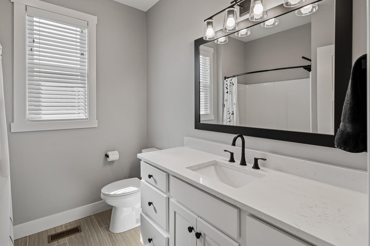 795 Madison Ridge Road Lawrenceburg, IN 47025 - Photo 23 of 72 Main floor hall bath.