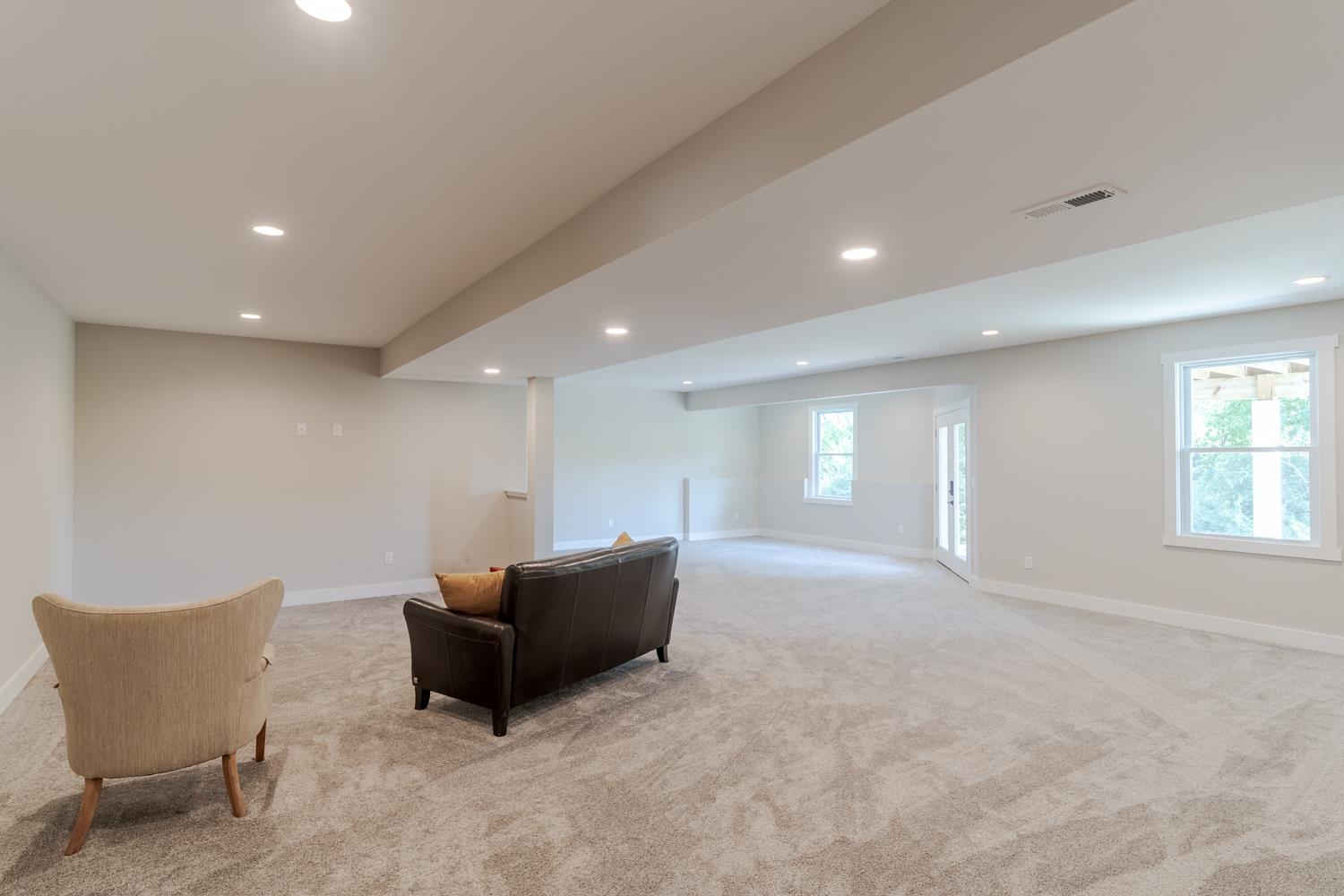 795 Madison Ridge Road Lawrenceburg, IN 47025 - Photo 44 of 72 Plenty of space for a crowd!