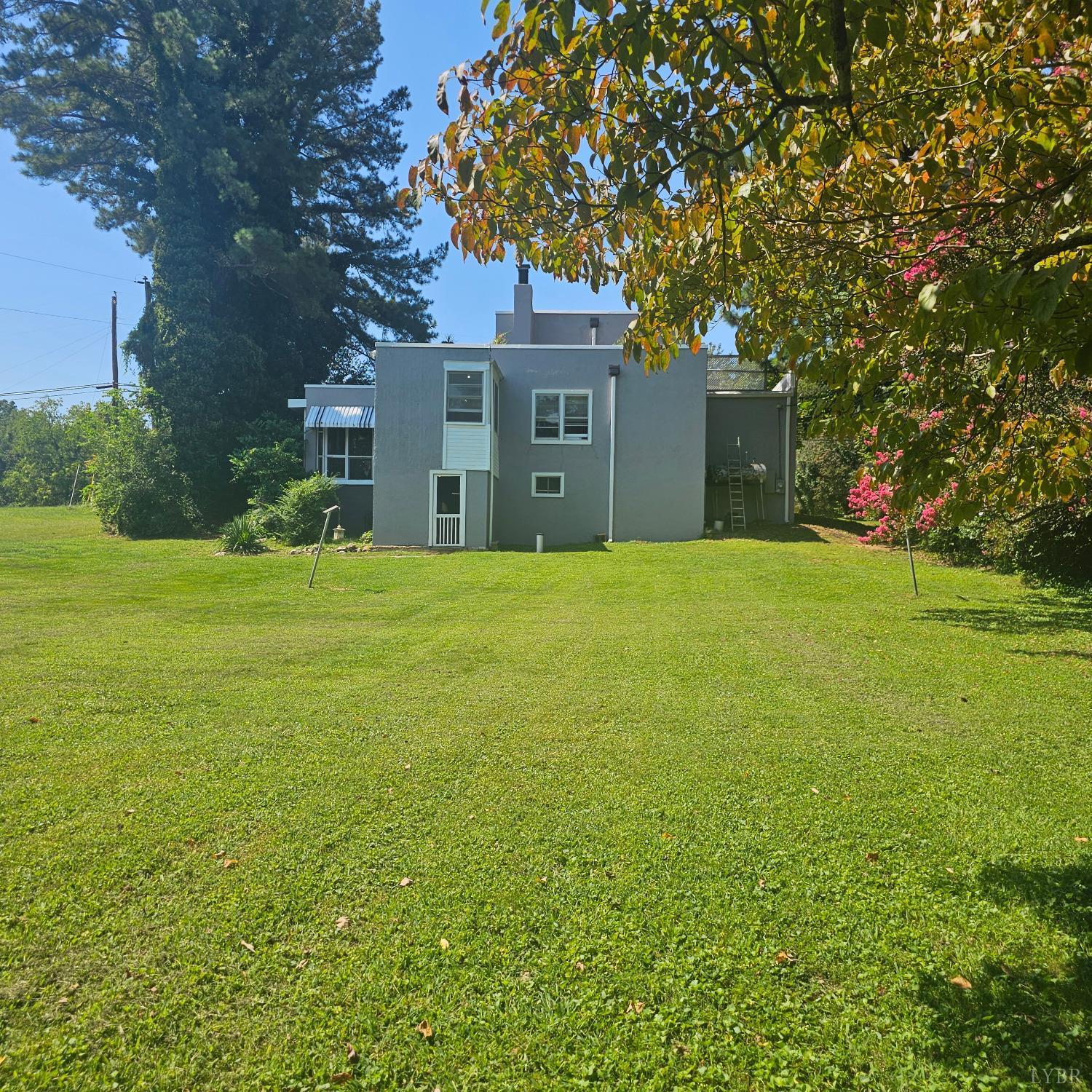20 Peaks Road Prospect, VA 23960 - Photo 3 of 19 a view of a trees in front of a big yard