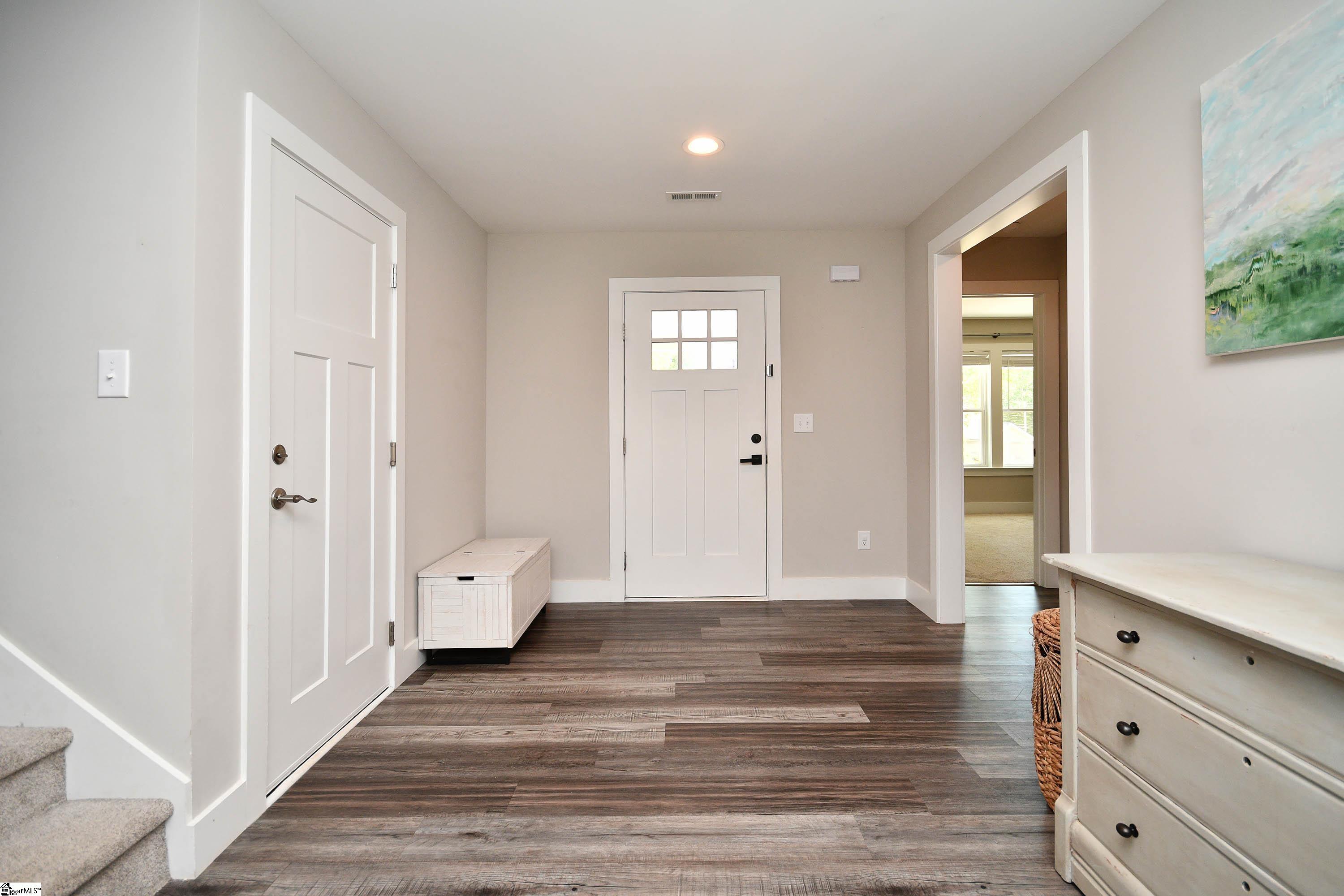 197 Falling Creek Road Spartanburg, SC 29301 - Photo 6 of 37