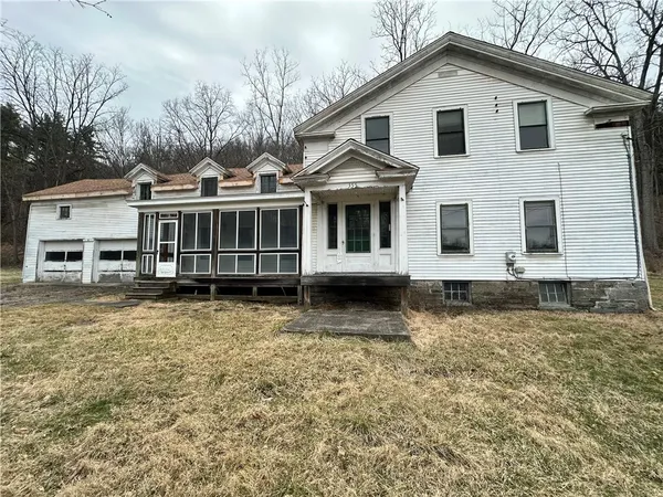 $79,900 | 355 South Genesee Street, Montour, NY 14865