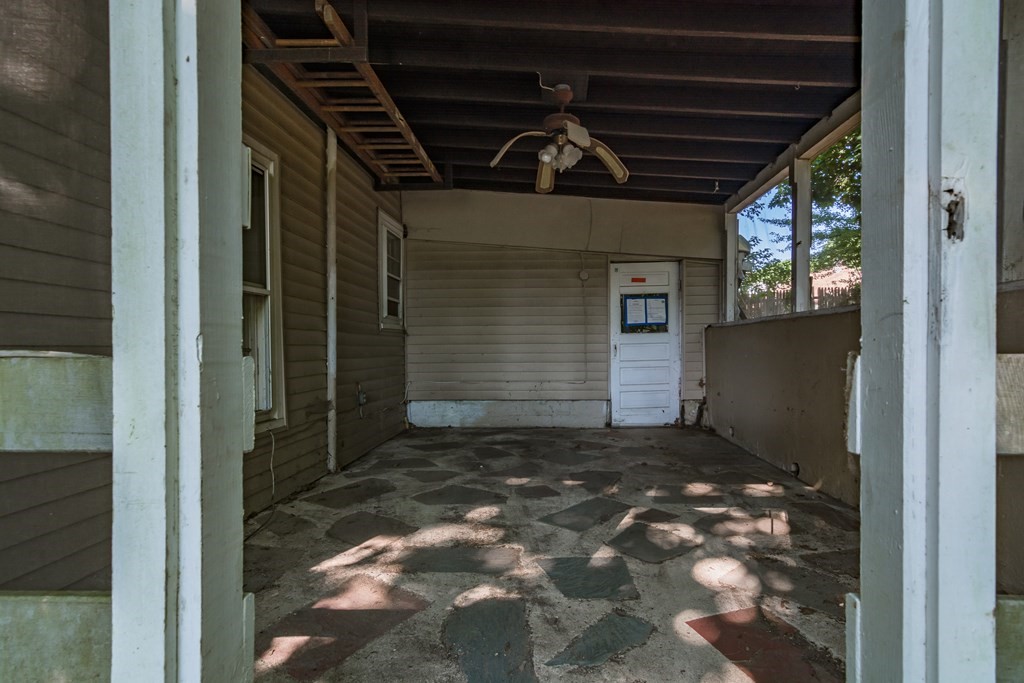 25 Topsfield Road Ipswich, MA 01938 - Photo 4 of 28 Gallery Image 4