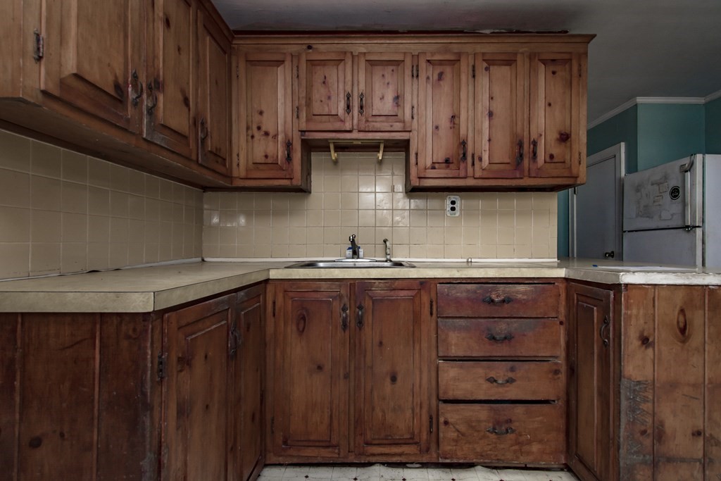 25 Topsfield Road Ipswich, MA 01938 - Photo 7 of 28 Gallery Image 7