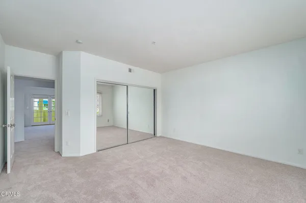 $999,999 | 4229 Harbour Island Lane, Oxnard, CA 93035