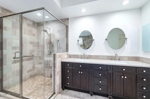 $999,999 | 4229 Harbour Island Lane, Oxnard, CA 93035