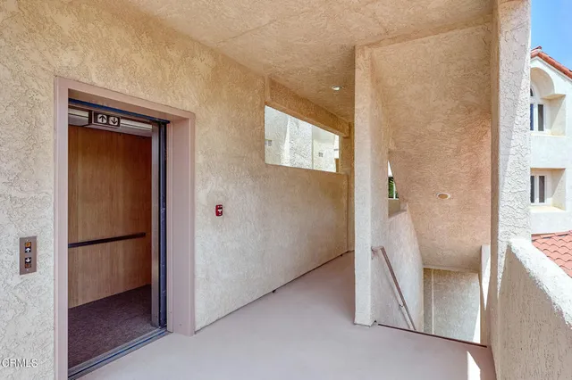 $1,150,000 | 4229 Harbour Island Lane, Oxnard, CA 93035