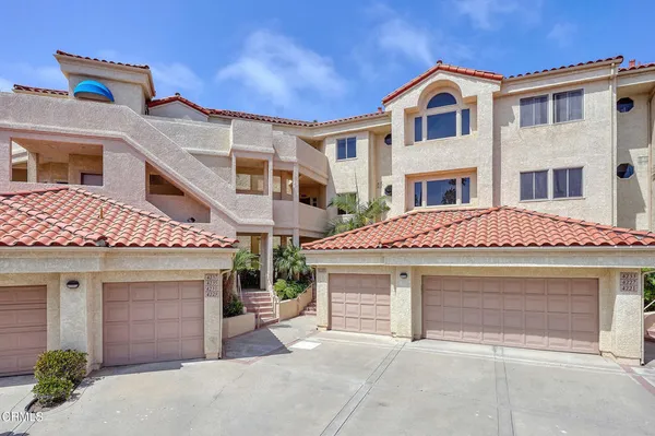 $999,999 | 4229 Harbour Island Lane, Oxnard, CA 93035