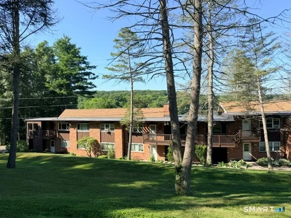 $2,200 | 264 Lyman Road, Unit 11, Wolcott, CT 06716