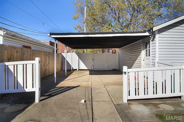 $249,999 | 6147 Adkins Avenue, St. Louis, MO 63116