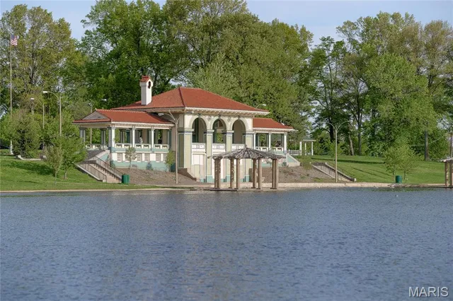 $249,999 | 6147 Adkins Avenue, St. Louis, MO 63116