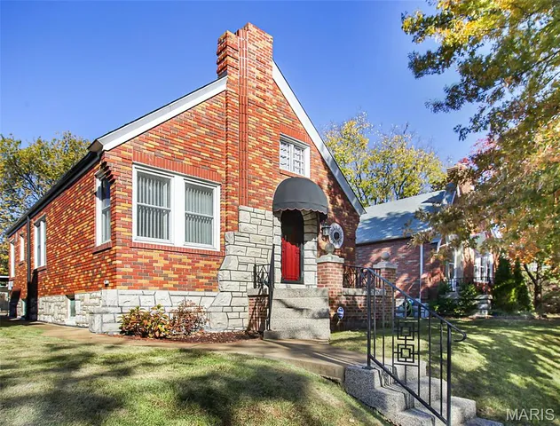 $249,999 | 6147 Adkins Avenue, St. Louis, MO 63116