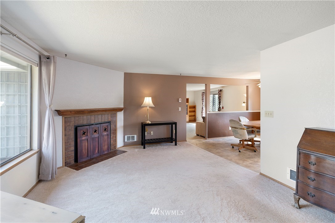 1426 226th Place Southwest Bothell, WA 98021 - Photo 2 of 14