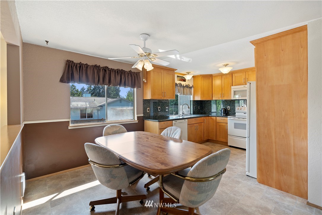 1426 226th Place Southwest Bothell, WA 98021 - Photo 12 of 14