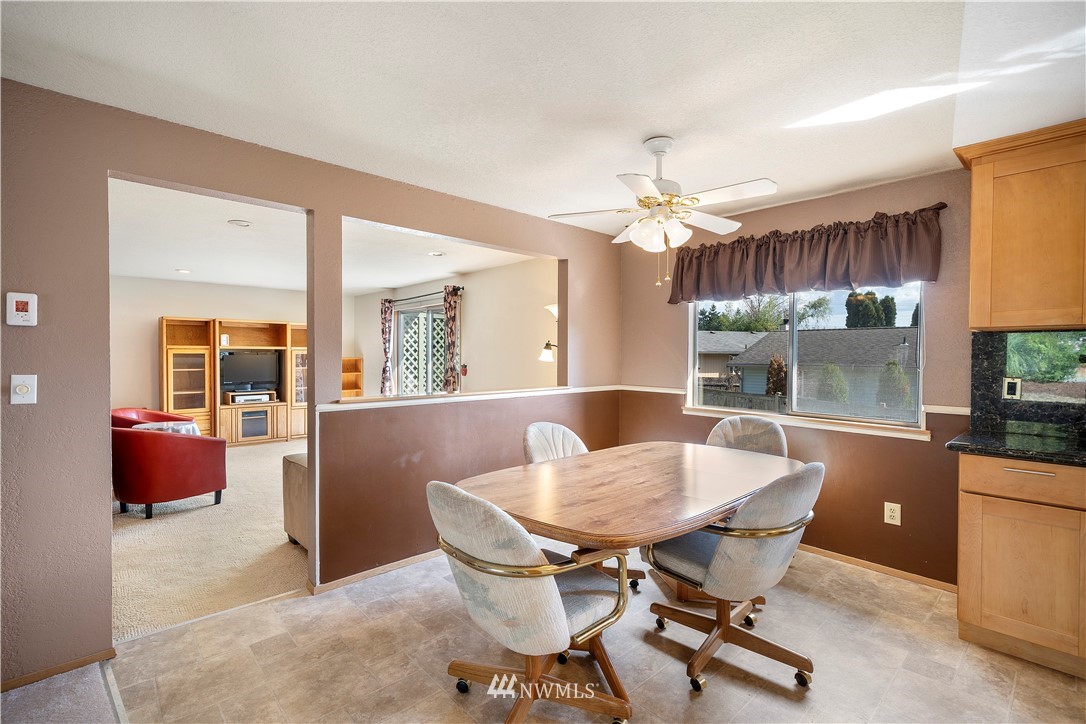 1426 226th Place Southwest Bothell, WA 98021 - Photo 4 of 14