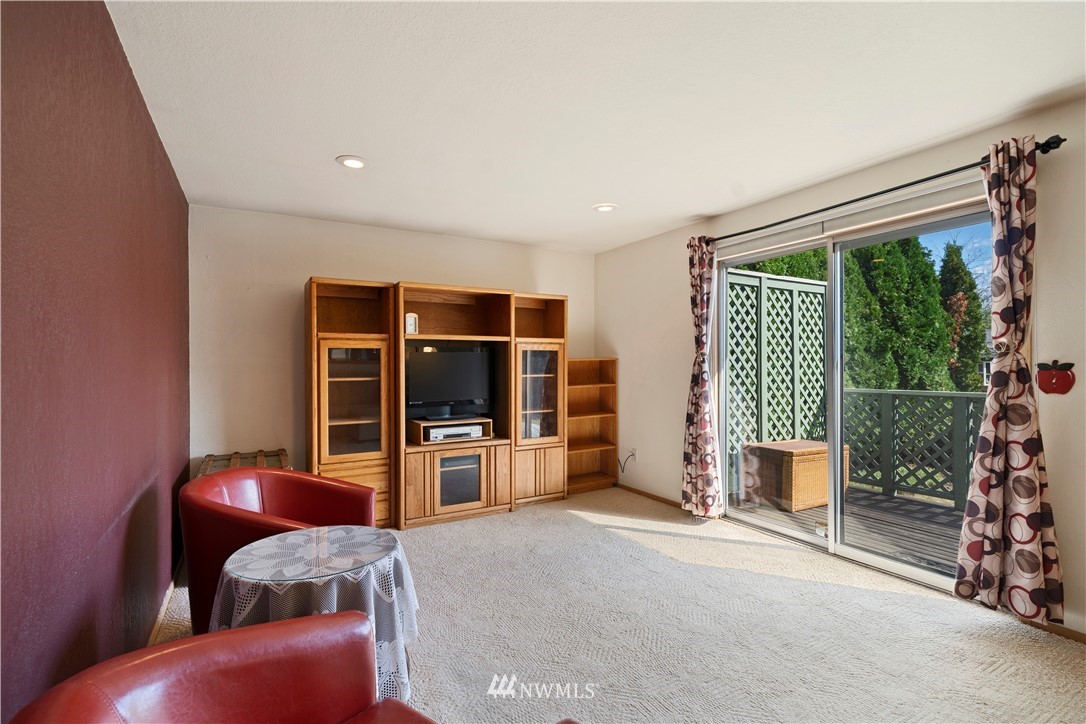 1426 226th Place Southwest Bothell, WA 98021 - Photo 5 of 14
