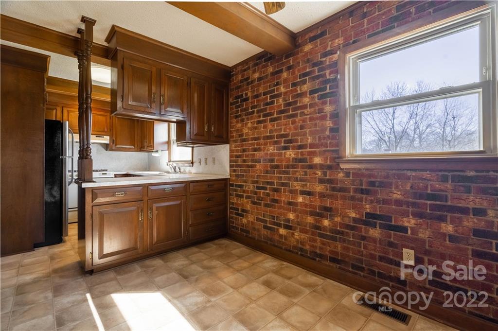 4748 Raleigh Street Conover, NC 28613 - Photo 8 of 45 Gallery Image 8