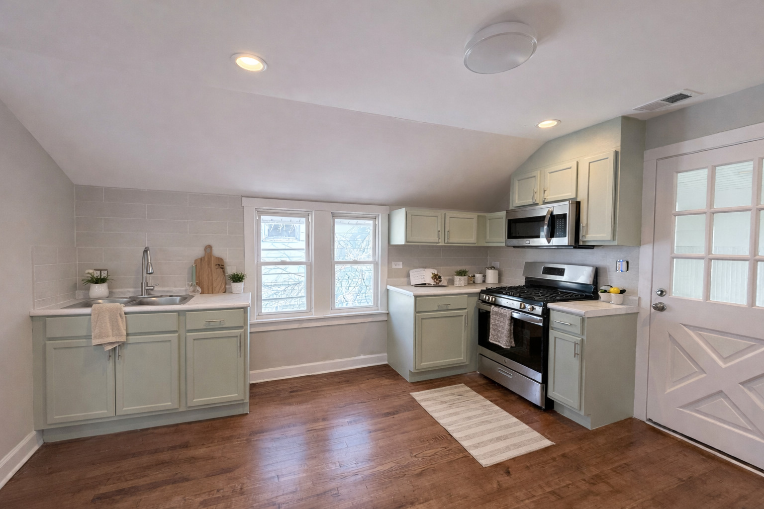 315 West 111th Street, Unit 2 Chicago, IL 60628 - Photo 7 of 19