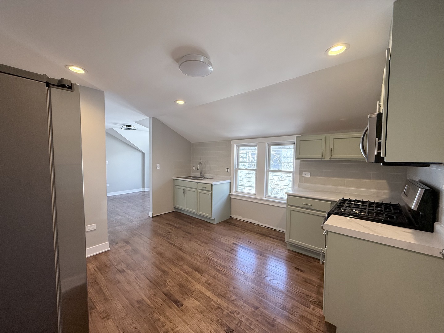 315 West 111th Street, Unit 2 Chicago, IL 60628 - Photo 9 of 19