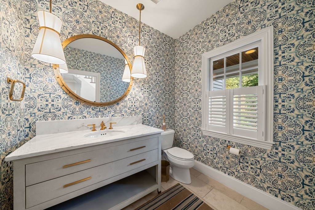 81 Montvale Road Weston, MA 02493 - Photo 16 of 42