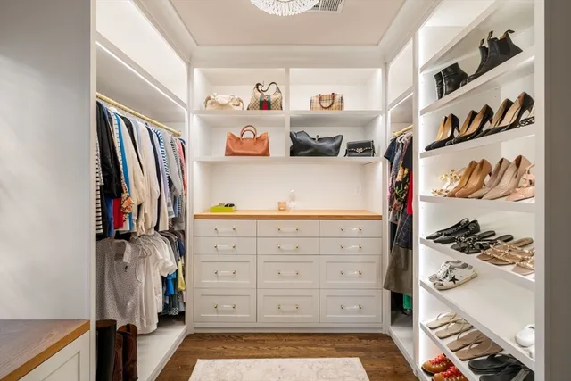 $4,300,000 | 81 Montvale Road, Weston, MA 02493